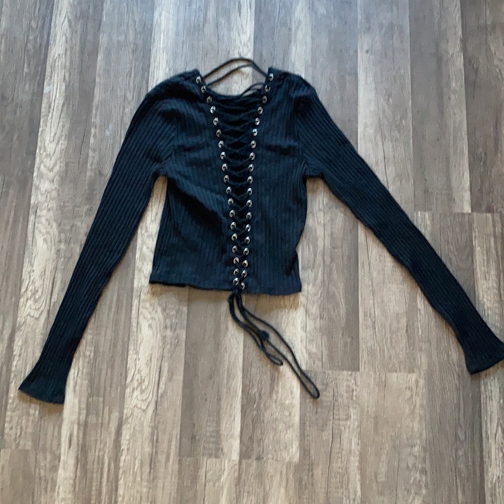 Xs Lush long sleeve crop top.